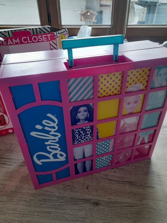 Le dressing de luxe de Barbie Fashionistas - photo numéro 7