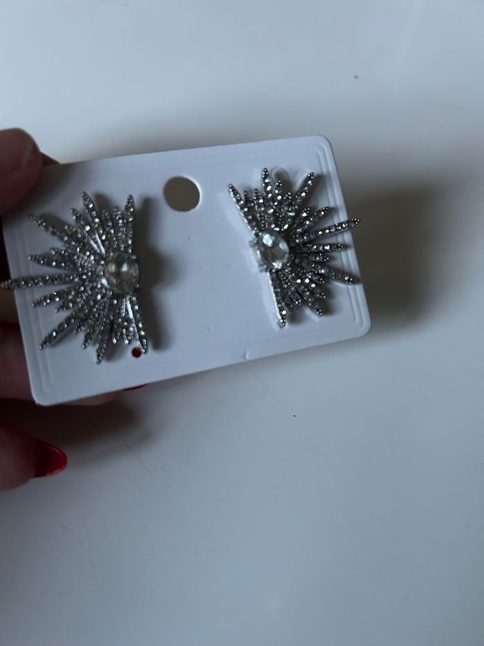 Boucles d’oreilles NEUVES avec étiquette couleur argenté - photo numéro 7