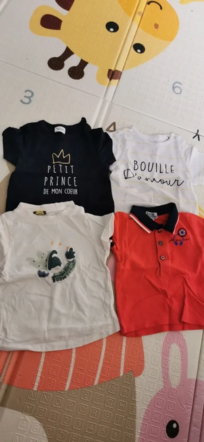 Lot 4 tee shirt 12 mois