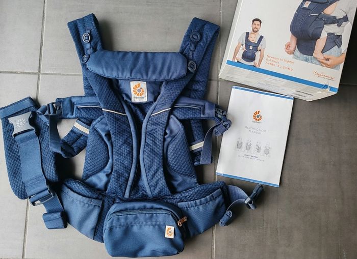Porte bébé Ergobaby Omni Breeze Midnight Blue