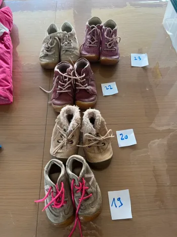 Lot chaussures souple 19 au 23 premier pas fille