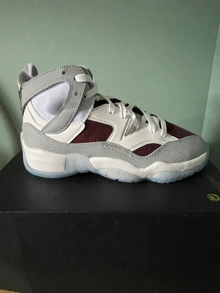 Jordan édition jumpmann taille 38,5