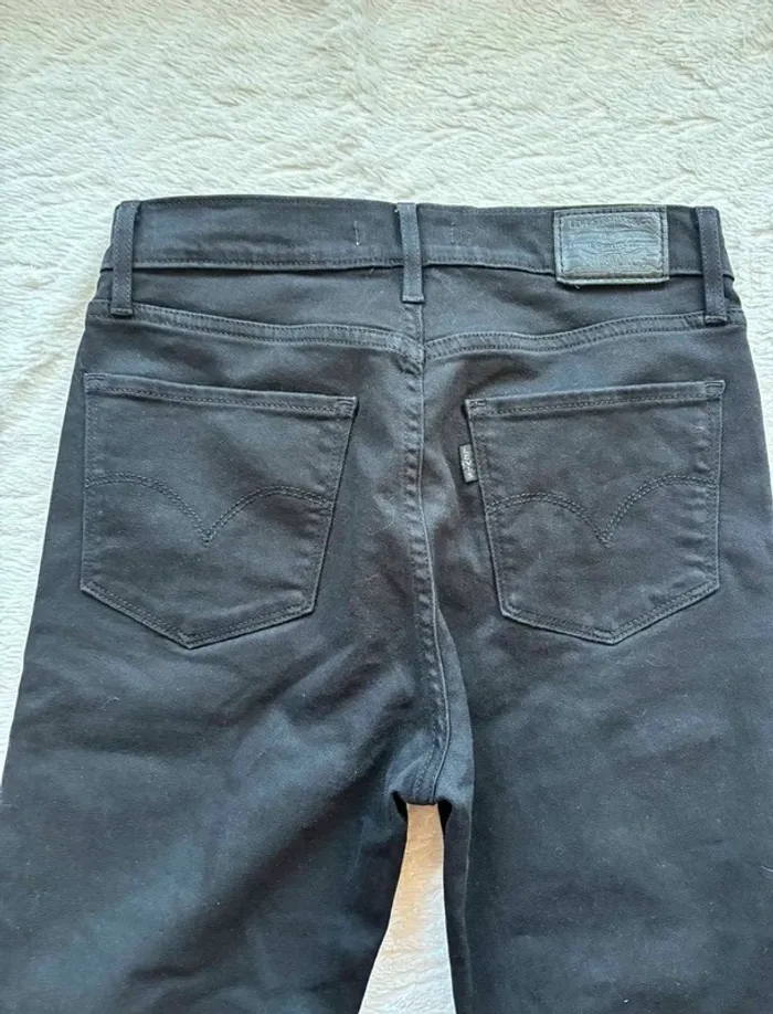 Jean Lévi’s 724 premium high rise straight droit noir taille mi haute W27 36/38 S/M parfaite état - photo numéro 12