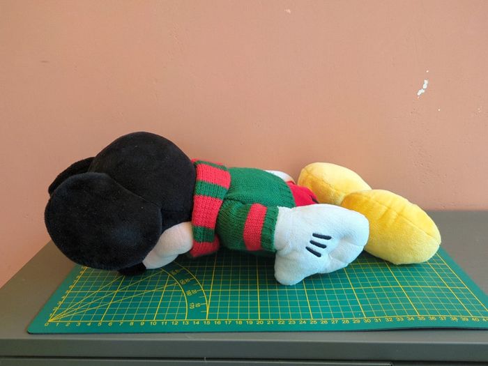 peluche Mickey Disney store 2009 - photo numéro 2