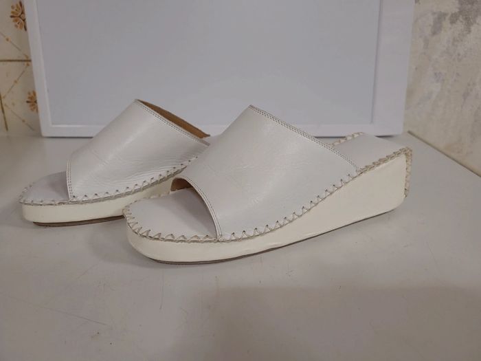 Sandales à semelle compensée taille 38