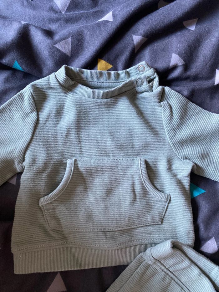 Ensemble bébé - photo numéro 3