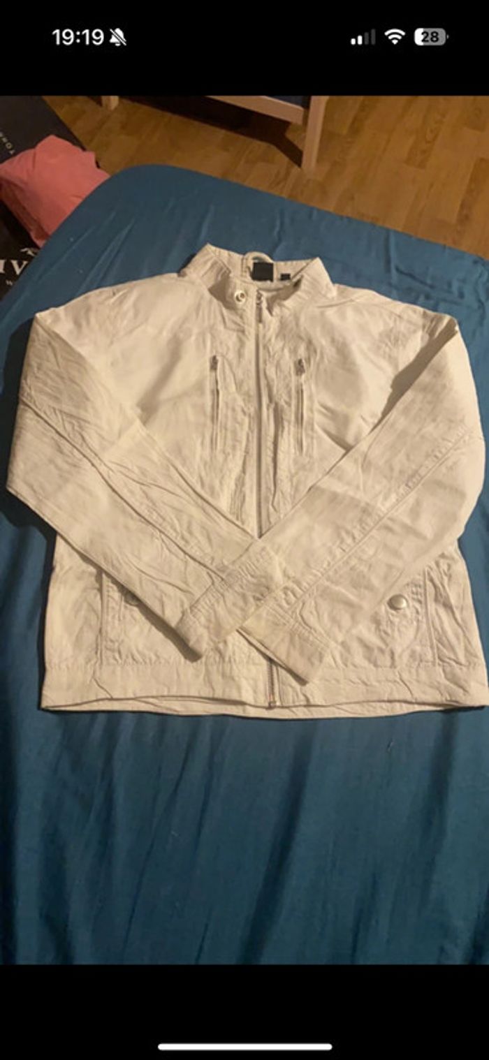 Veste d’eté blanche 10 ans