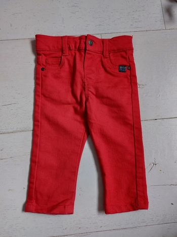 Jean rouge Obaibi Taille 6 mois