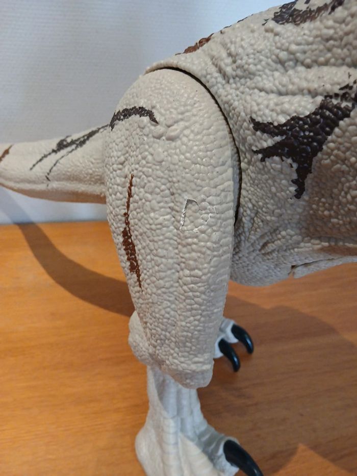 Jurassic world super colossal Atrociraptor - photo numéro 3