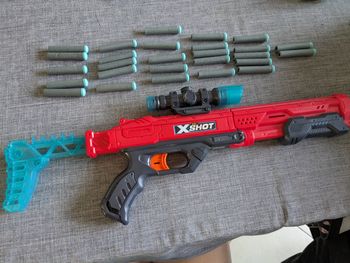 Pistolet x shot zuru