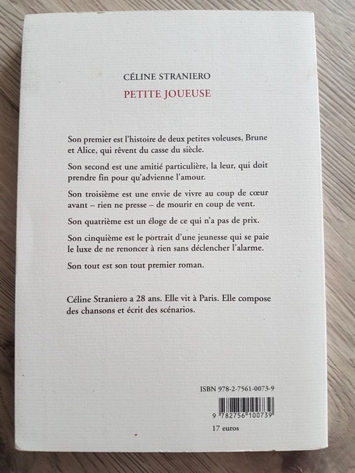 Livre la petite joueuse - photo numéro 2