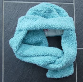 Joli bonnet à nouer fille T45-47 cm Orchestra neuf