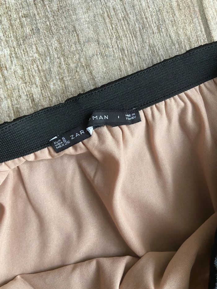 Magnifique jupe courte Zara en dentelle noir - photo numéro 5