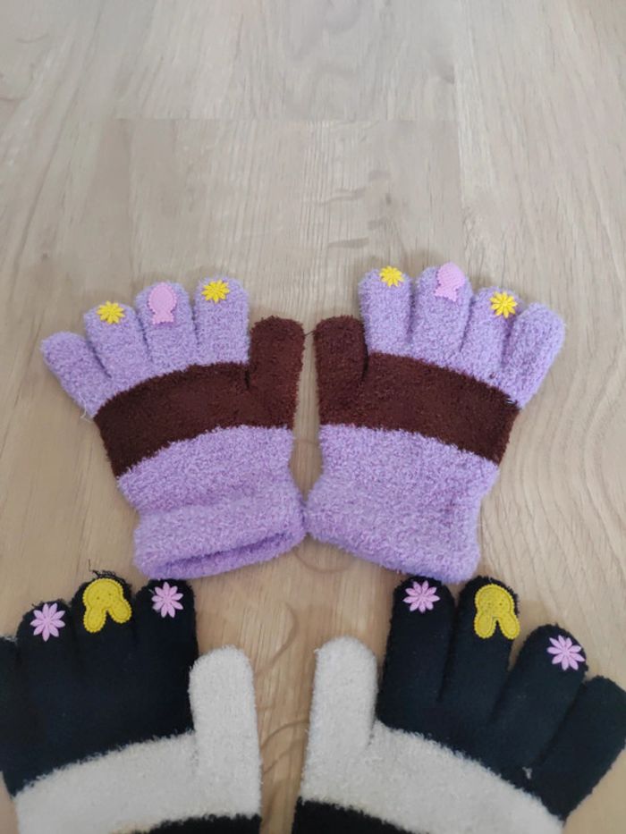 Lot de gants "12mois" - photo numéro 2