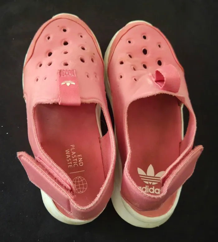Chaussure plage Adidas T.33 - photo numéro 2