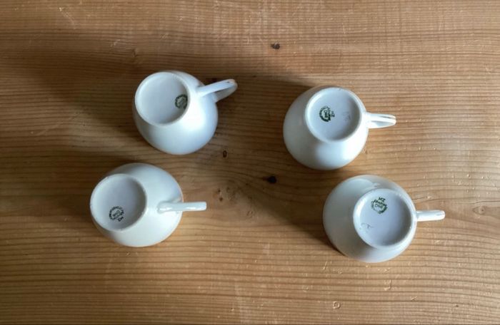 Tasse porcelaine blanche ancienne - photo numéro 3