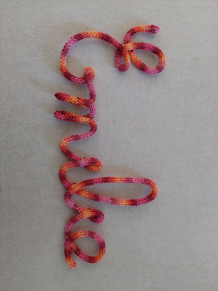 Prénom, mot, objet ... en tricotin - photo numéro 4