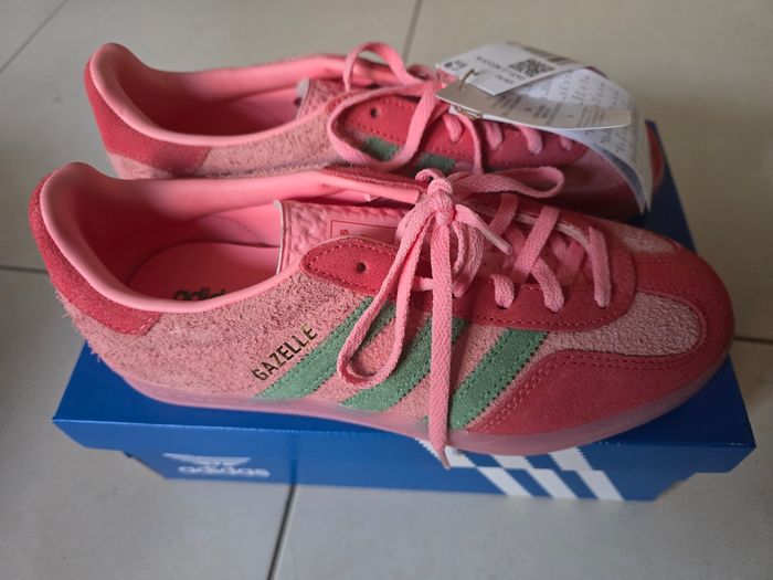 Basket adidas gazelle indoor M pointure 38 - photo numéro 2