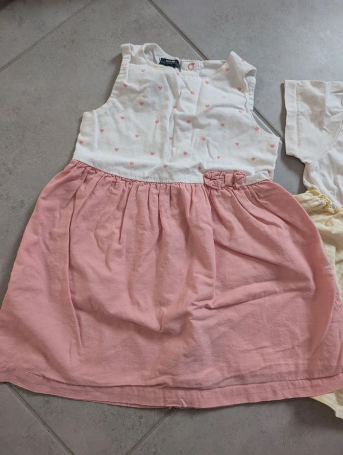 Lot de 3 jolies robes - photo numéro 3