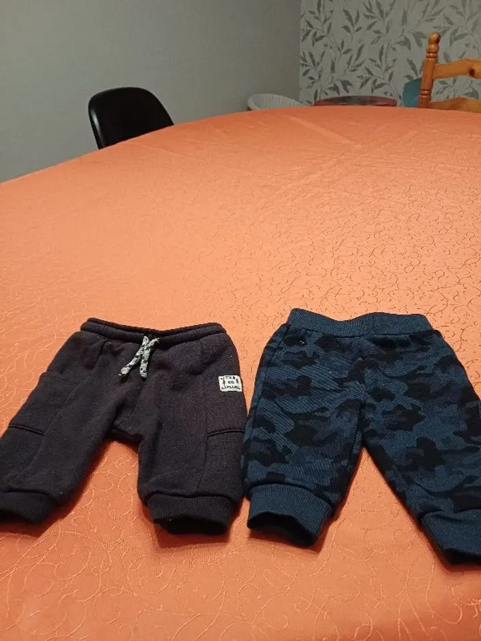 5 pantalons de jogging pour garçons Taille 3 mois - photo numéro 3