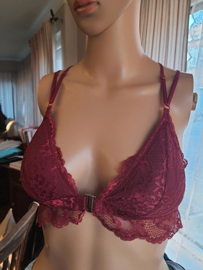Soutiens-gorge bordeaux Hunkemöller fr M - photo numéro 6