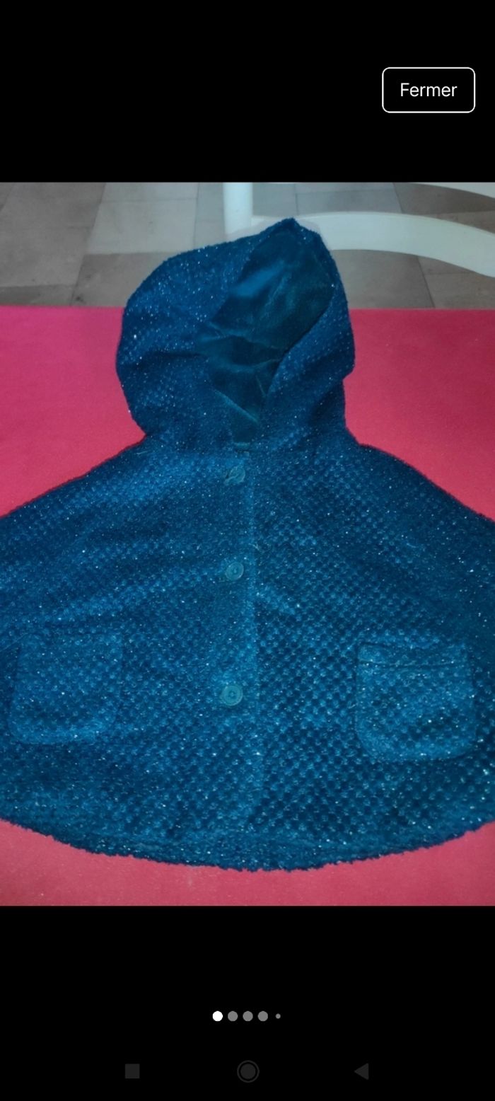 Très beau poncho fille e49