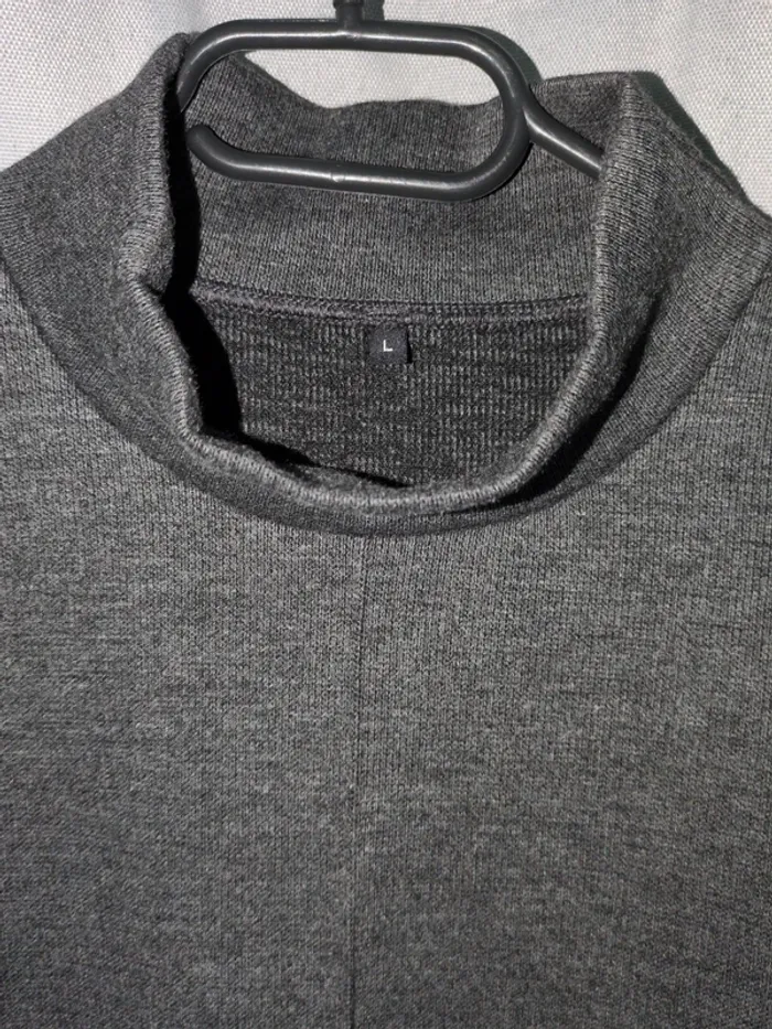 Robe courte grise - photo numéro 3