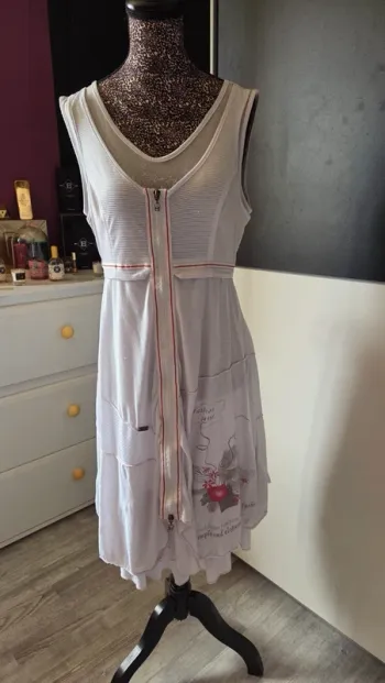 Robe Blanche Imprimé de chez C' fait pour vous en 38 /40 Taille 2