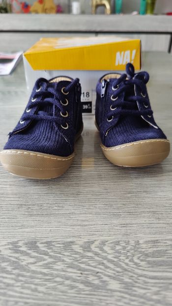 Chaussures bébé taille 18