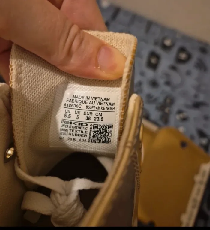 Converse dorées - photo numéro 3