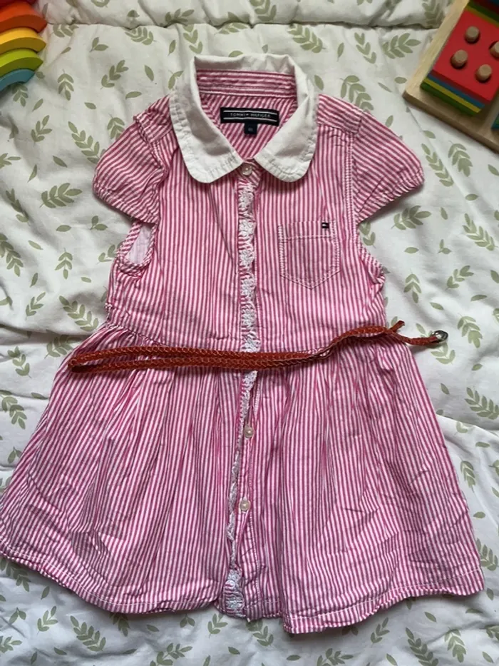 robe manches courtes rayé rose et blanc avec ceinture poche poitrine tommy hilfiger 18 mois - photo numéro 3