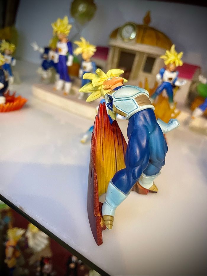 Figurine dragon ball gashapon capsule megahouse Trunks