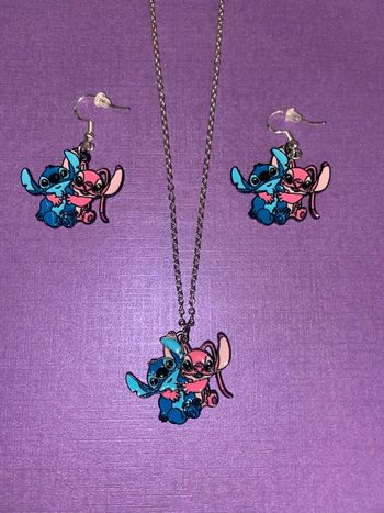 Collier et boucle d'oreille stitch