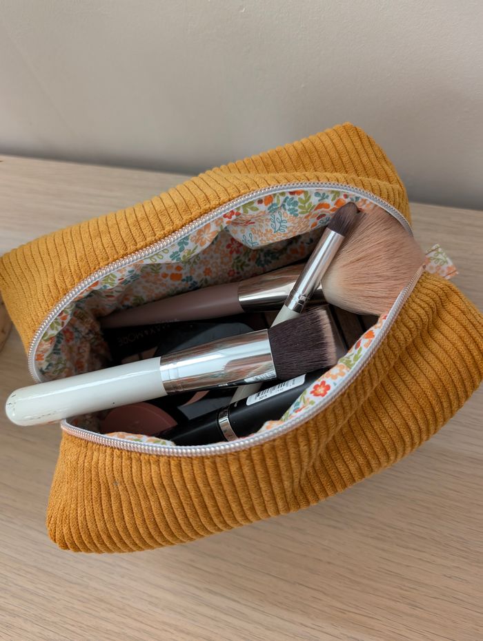 Trousse matelassée pour rangement maquillage ou autre - photo numéro 2