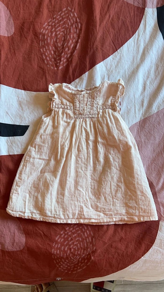 Robe rose pale
