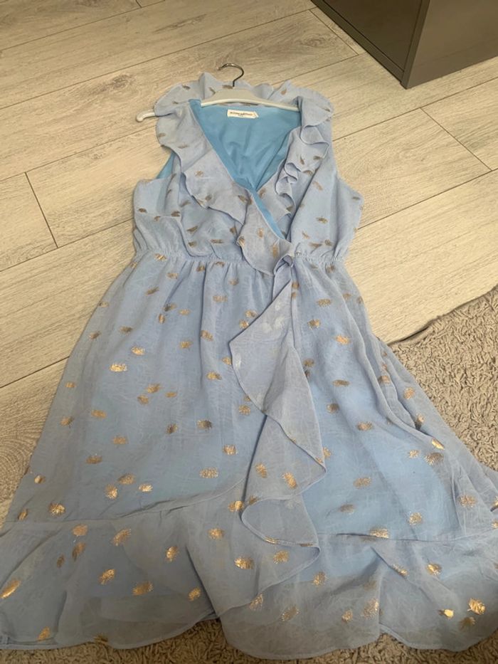 Robe bleu clair