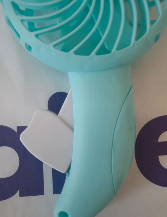 Ventilateur manuel portable neuf Claire's - photo numéro 3
