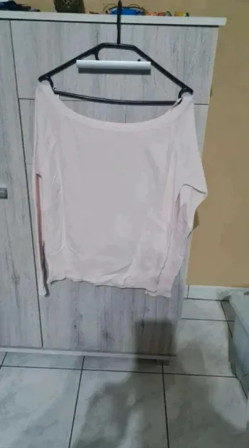 Pull  epaules  dénudée