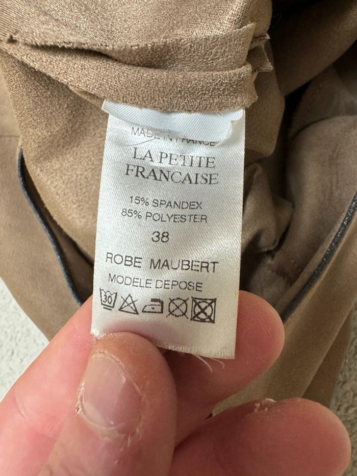 Robe La Petite Française Taille 38 - photo numéro 4