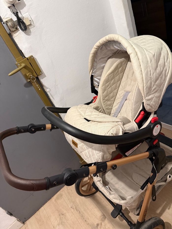 Poussette - photo numéro 2