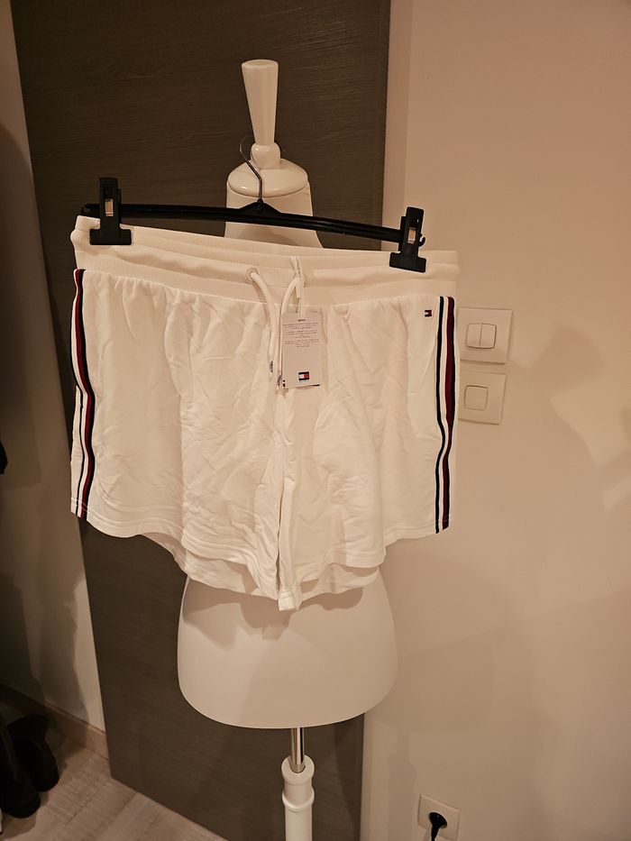 Short modal blanc taille M tommy hilfiger femme neuf - photo numéro 1