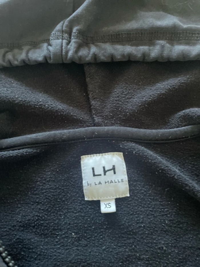 Veste zippé à capuche XS - photo numéro 2