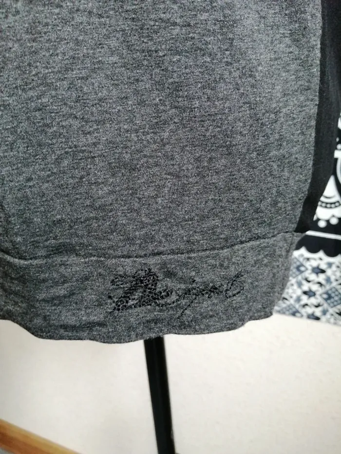 Tee-shirt gris et noir bi matière avec mandala velours manches chauve-souris / desigual / (38) - photo numéro 6