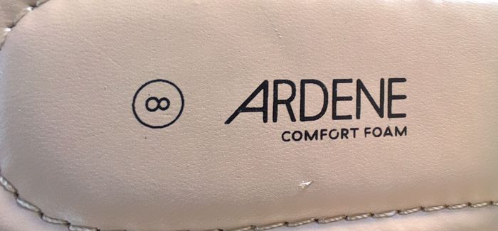 Sandales marque Ardene taille 38 couleurs beige pour femme - photo numéro 3