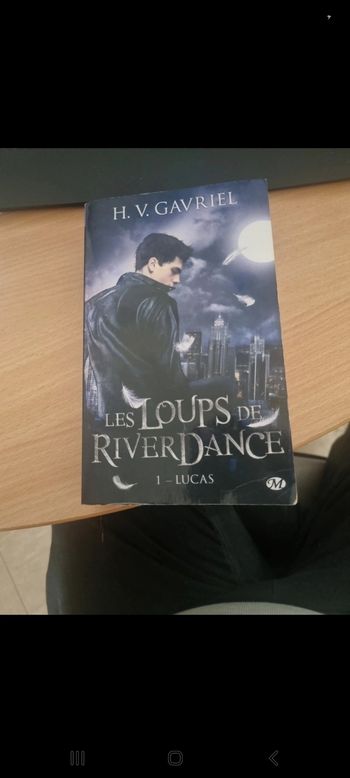 Les loups de riverdance