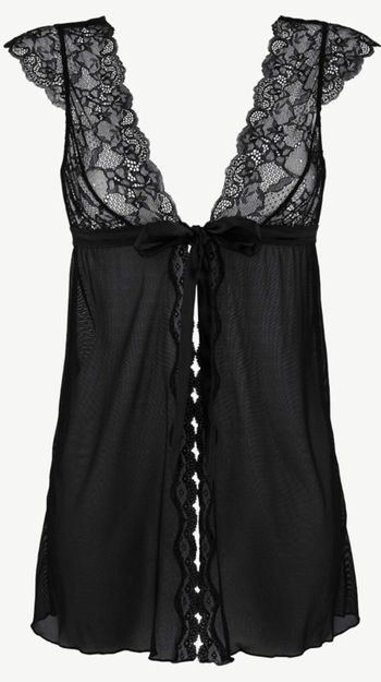Nuisette dentelles broderies 