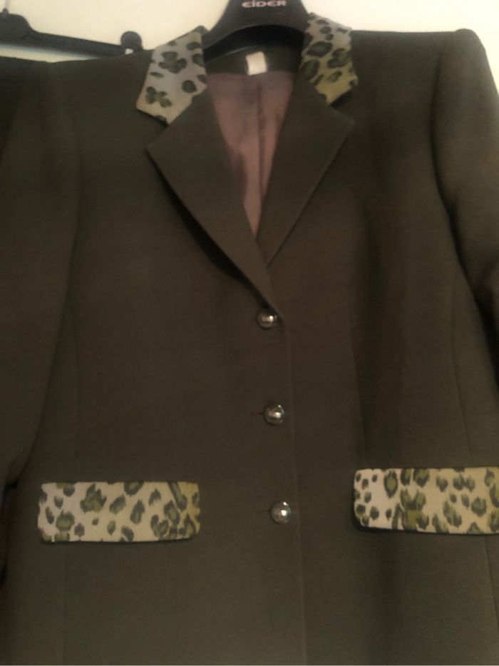 Ensemble tailleur - photo numéro 2
