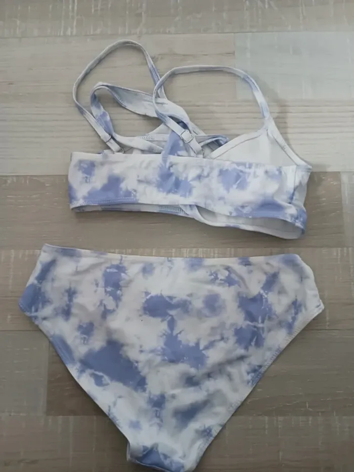 Bikini / maillot de bain fille tie dye Shein 11 / 12 ans 12 ans / 152 cm·Très bon état·Shein - photo numéro 2