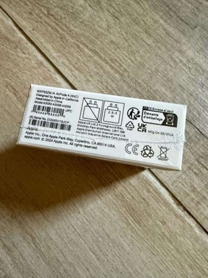 Écouteur apple airpod 4 ANC ( anti bruit ) - photo numéro 5