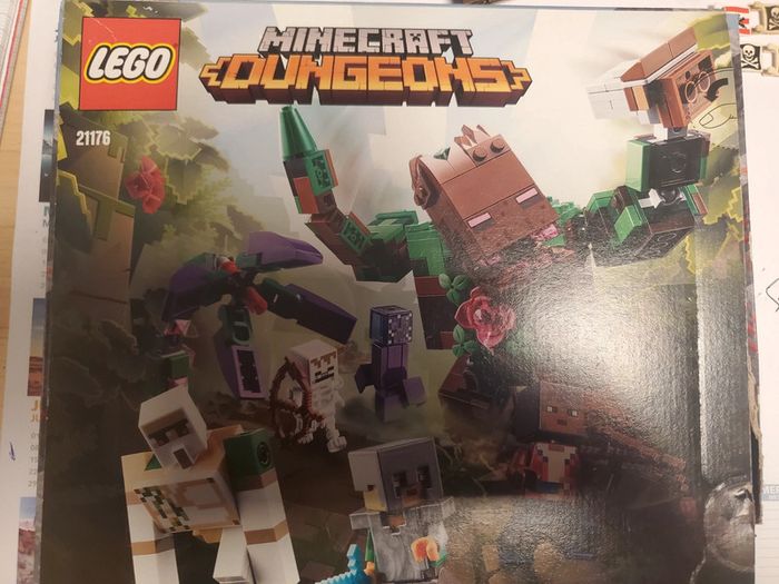 Lego minecraft Donjon . - photo numéro 2